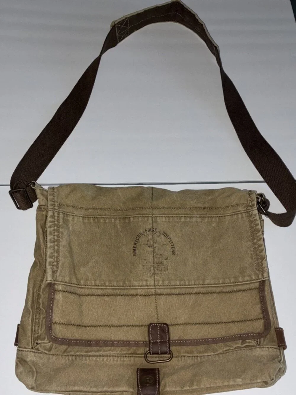 American Eagle Outfitters Vintage Brown Messenger Bag Adjustable Strap.